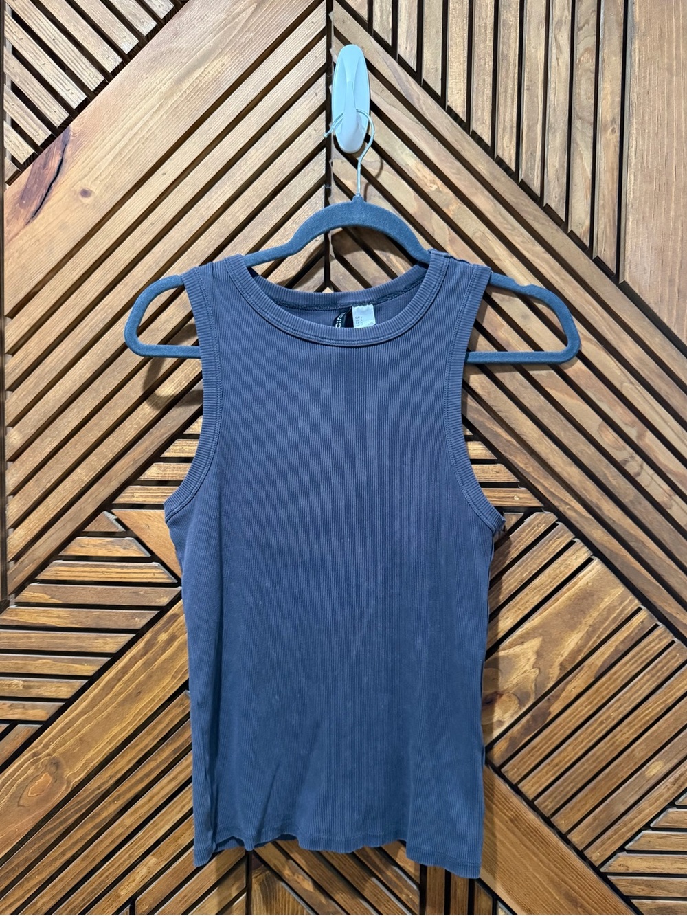 H&M Washed Black/Dark Gray Ribbed Crewneck Tank